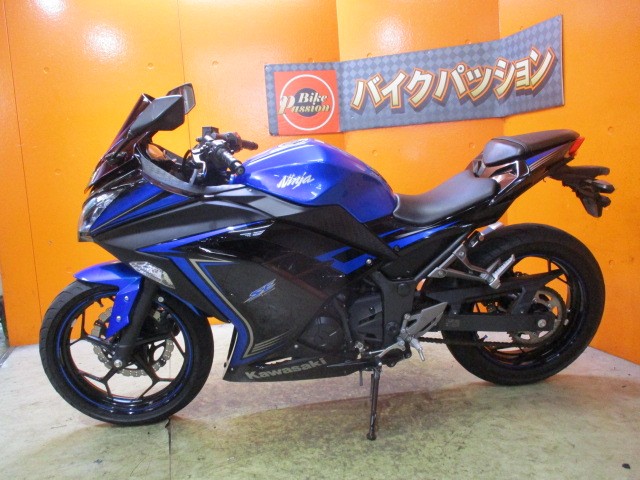 反対側もこの通り状態グッド！！スクリーン以外は安心の純正フルノーマル車両！ビギナーでも安心の一台！！